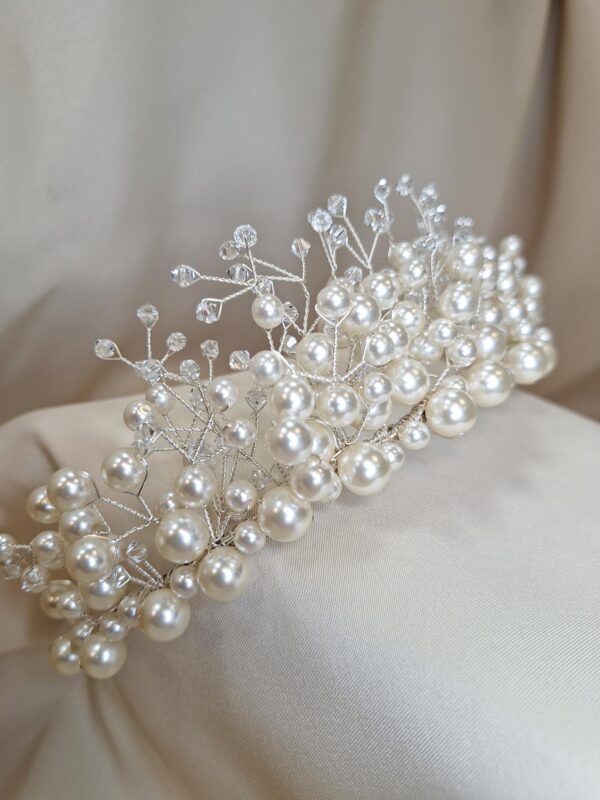 AR598 Crystal Everlasting Tiara - Image 2